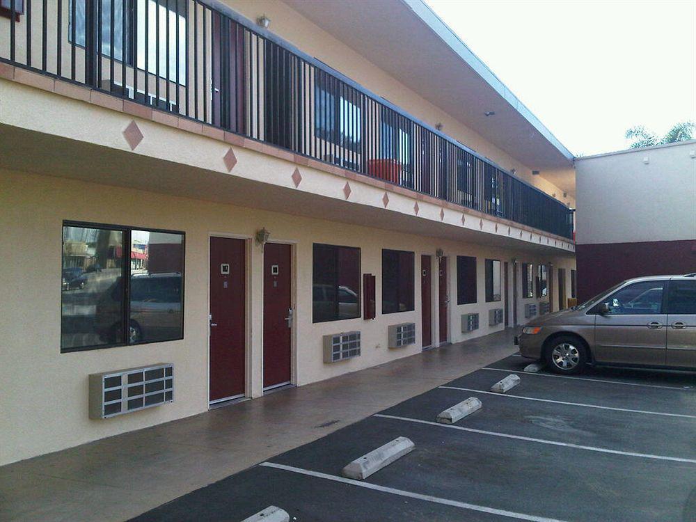 Americas Best Value Inn Пасадена Екстериор снимка